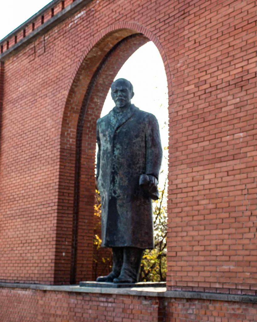 Statue of Lenin at the entrance of Memento Park Budapest